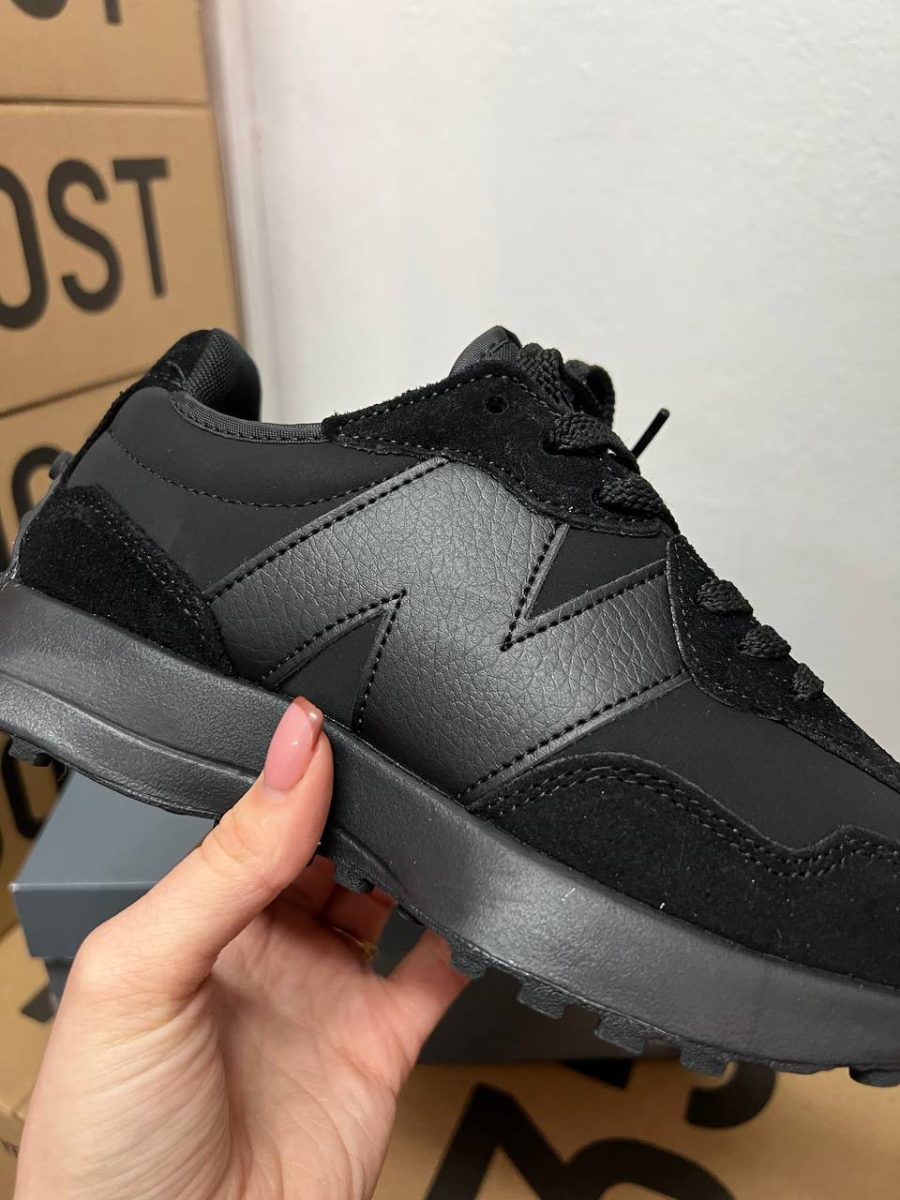 New Balance 327 Triple Black MS327LX1