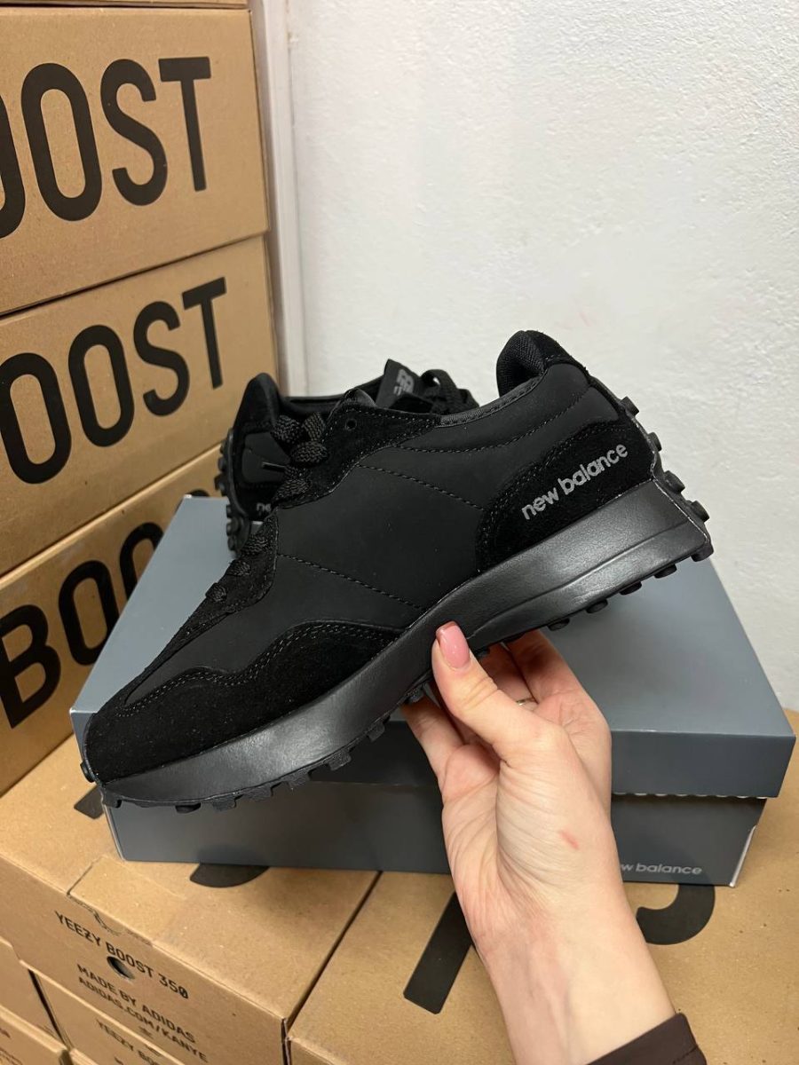 New Balance 327 Triple Black MS327LX1